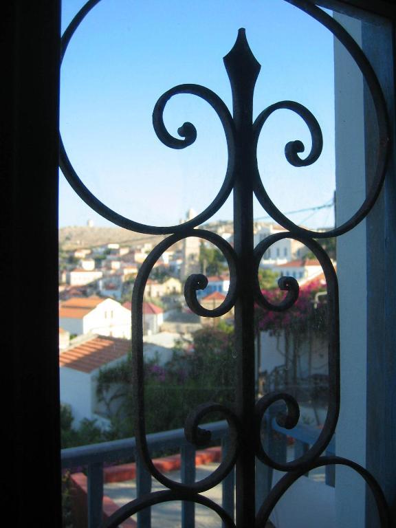 Villa Katingo Chalki Town Bagian luar foto