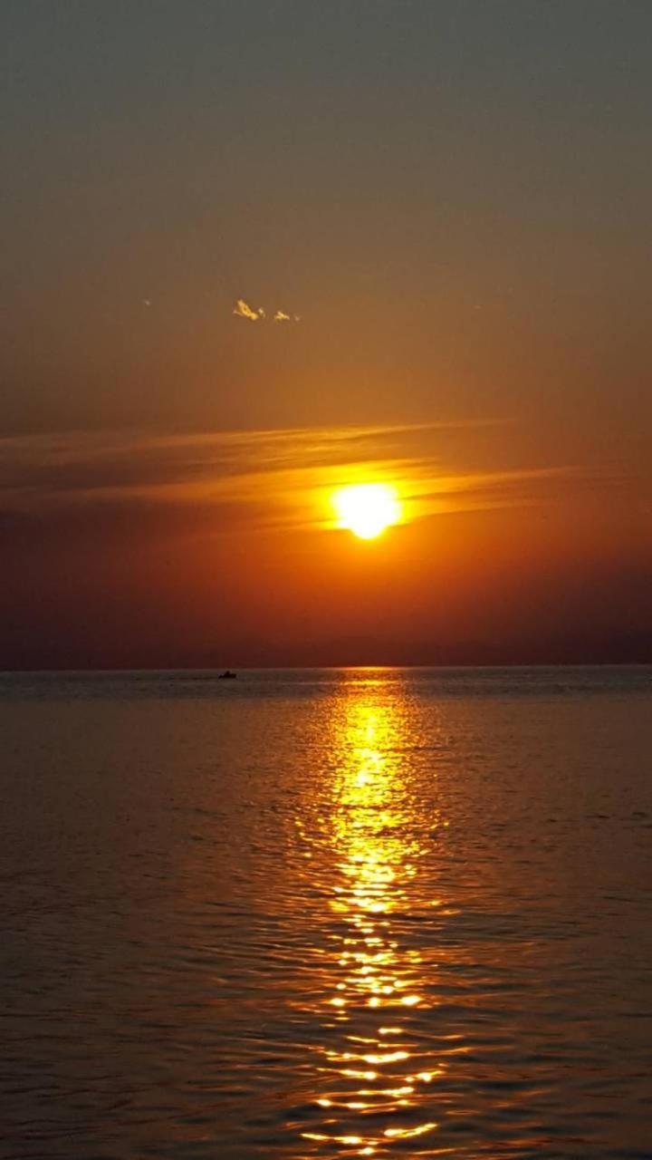 Villa Katingo Chalki Town Bagian luar foto