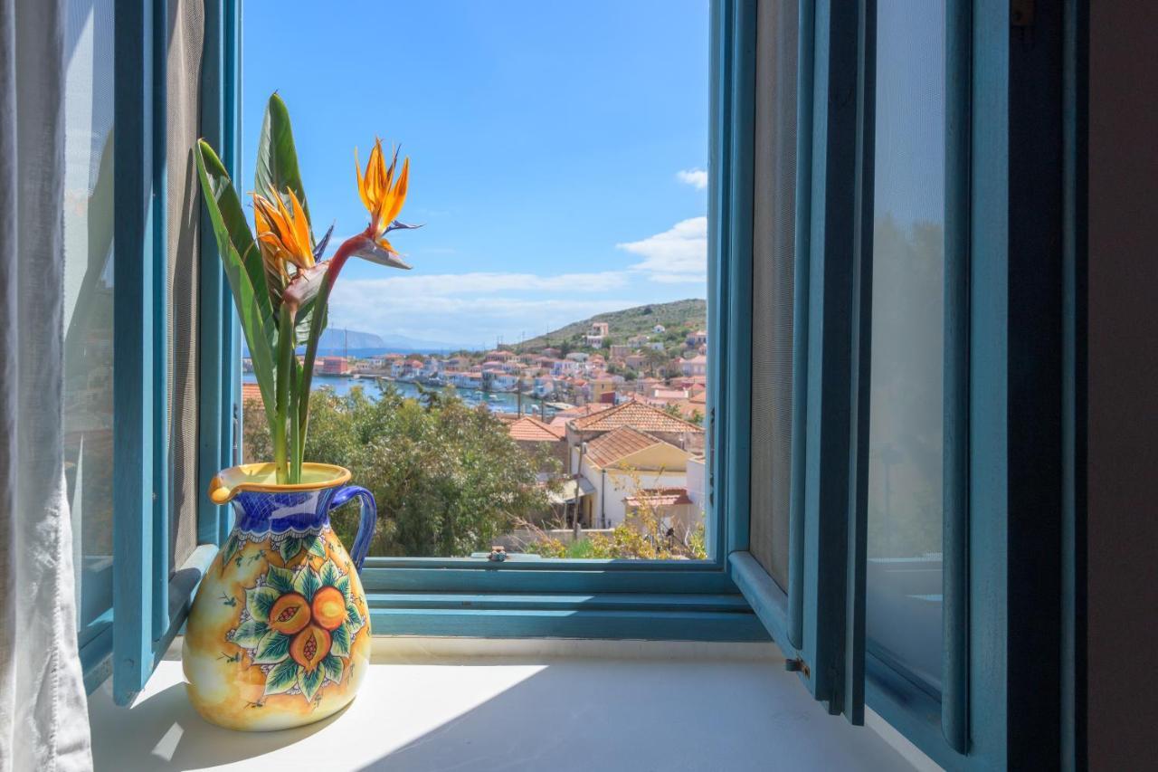 Villa Katingo Chalki Town Bagian luar foto